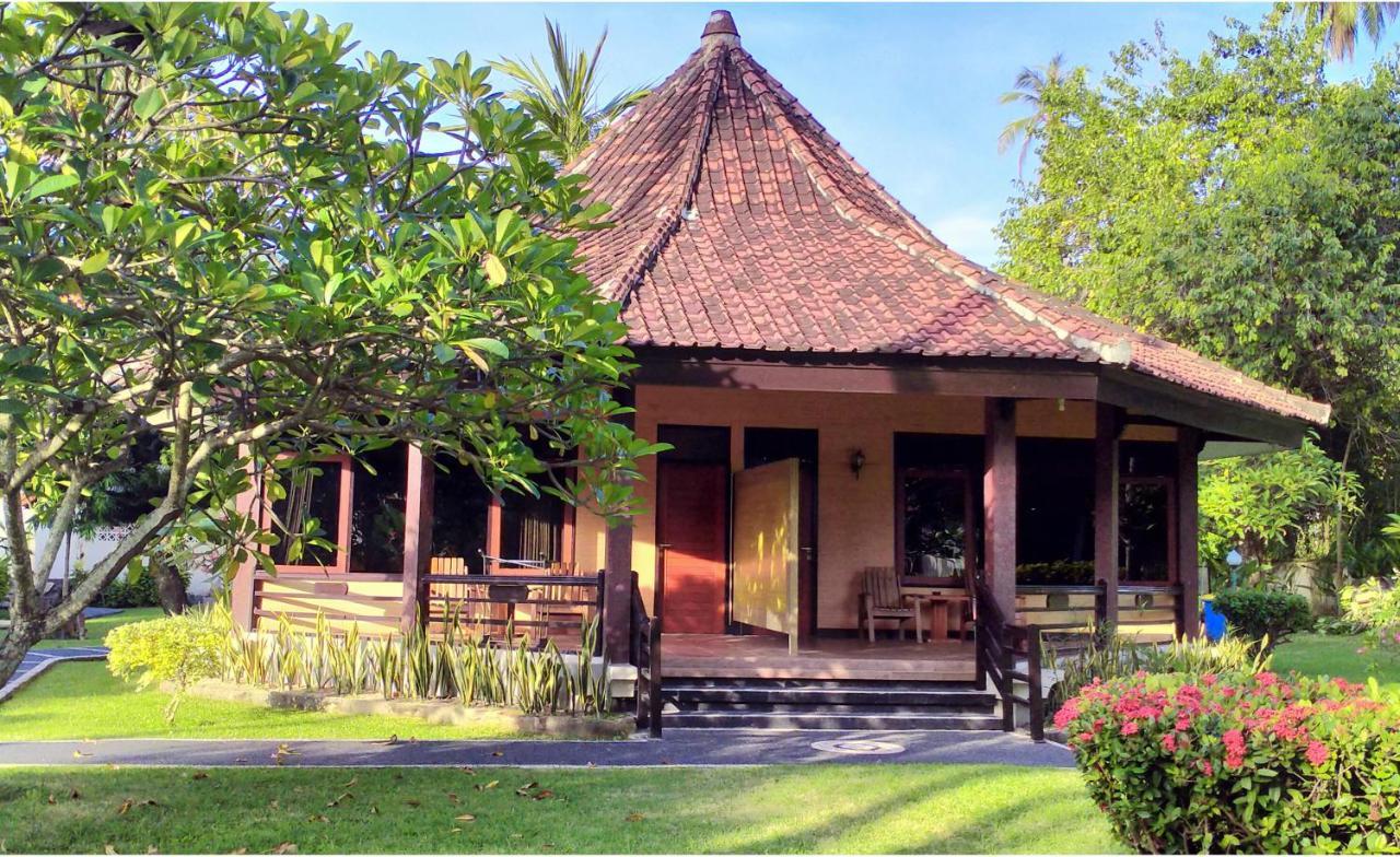 Mascot Hotel Senggigi Exterior photo