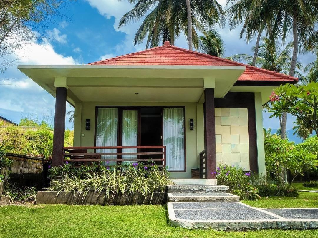 Mascot Hotel Senggigi Exterior photo